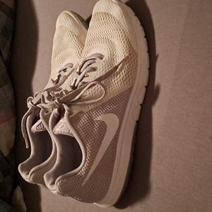 Nike flex experience RN 5's